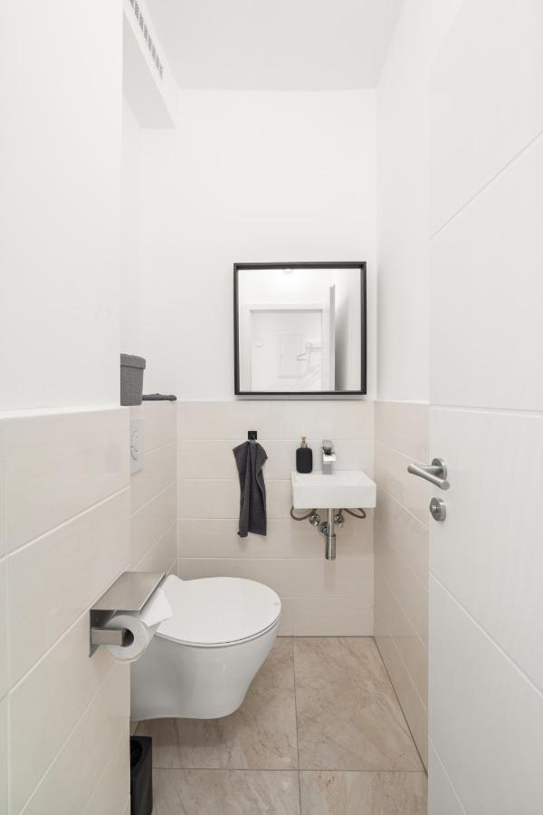 Near Volksoper - Modern, Big, Central, Cosy Apartment Wien
